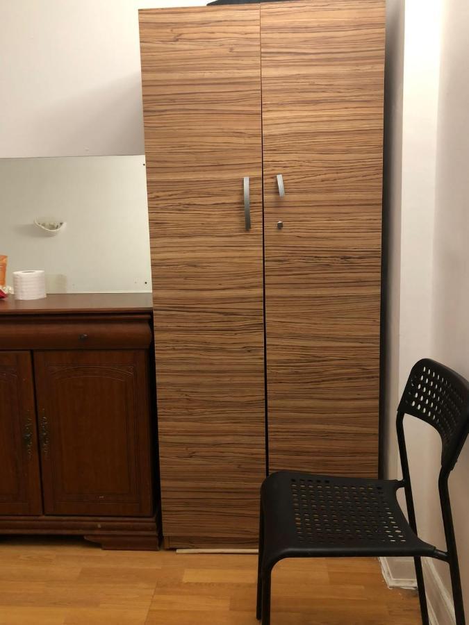 לונדון Private Rooms In 3 Bedroom Flat!! מראה חיצוני תמונה